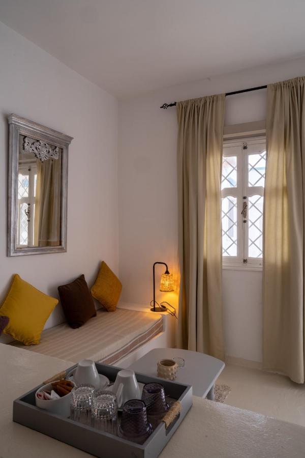 Cheeky Monkey Hotel Ghar el-Melh Bagian luar foto