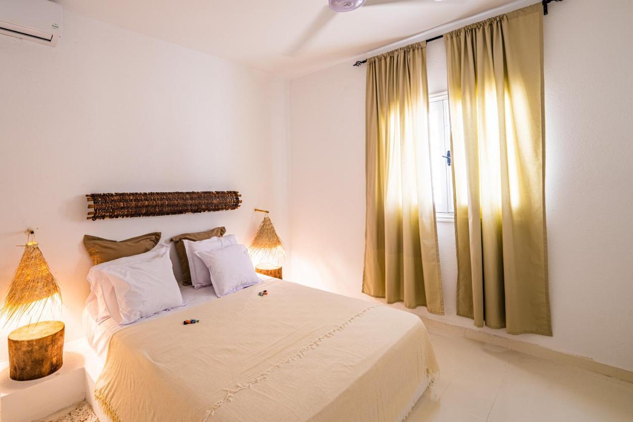 Cheeky Monkey Hotel Ghar el-Melh Bagian luar foto